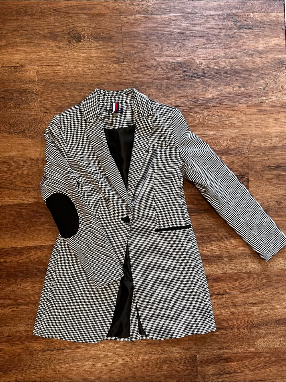 TOMMY HILFIGER Herringbone Black White Long Line Blazer Women's size 4